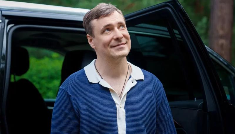 Евгений Цыганов снимается в комедии «Человек, который смеется»