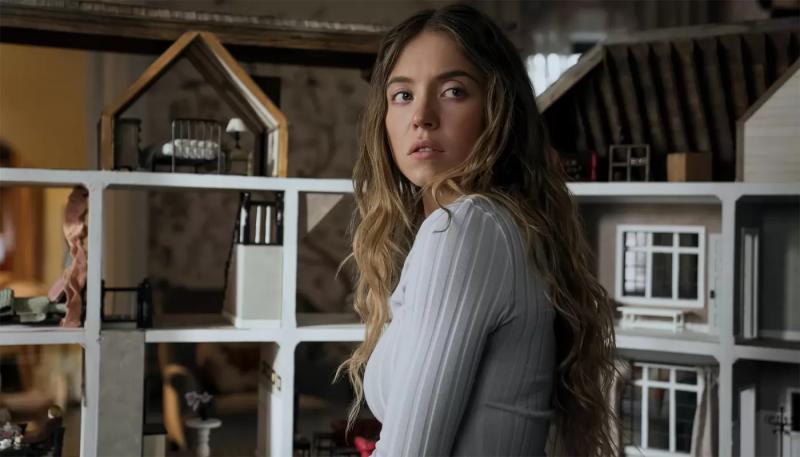 Фильм с Тимоти Шаламе едва не проиграл триллеру с Сидни Суини